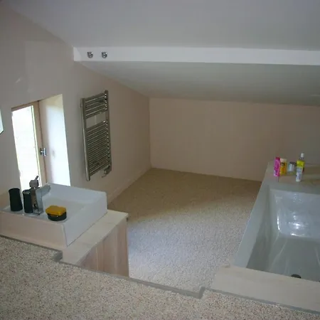 Elegant A 120 M² Avec Piscine Apartment